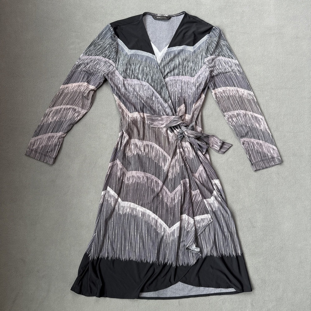 BCBGMAXAZRIA Dress Womens Small Black Wrap Adele Comb Vertical Print Long Sleeve